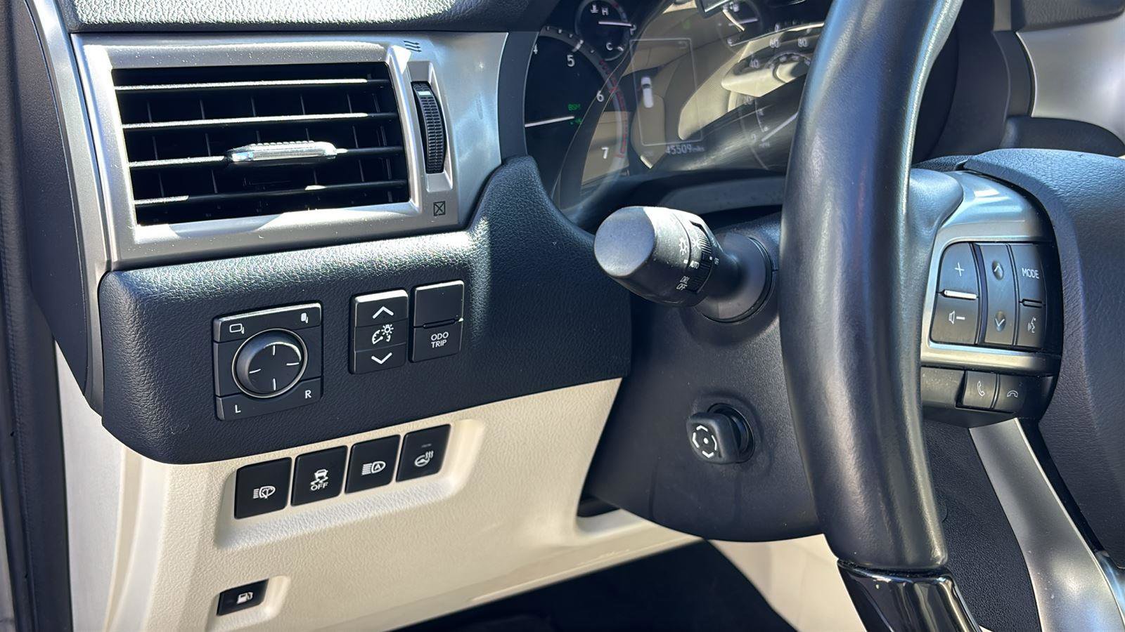 Used 2023 Lexus GX 460 Premium image 25