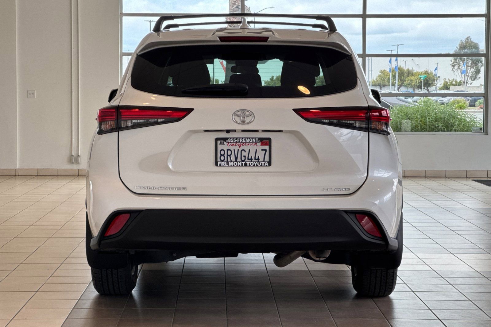 Certified 2020 Toyota Highlander LE AWD/4WD image 5