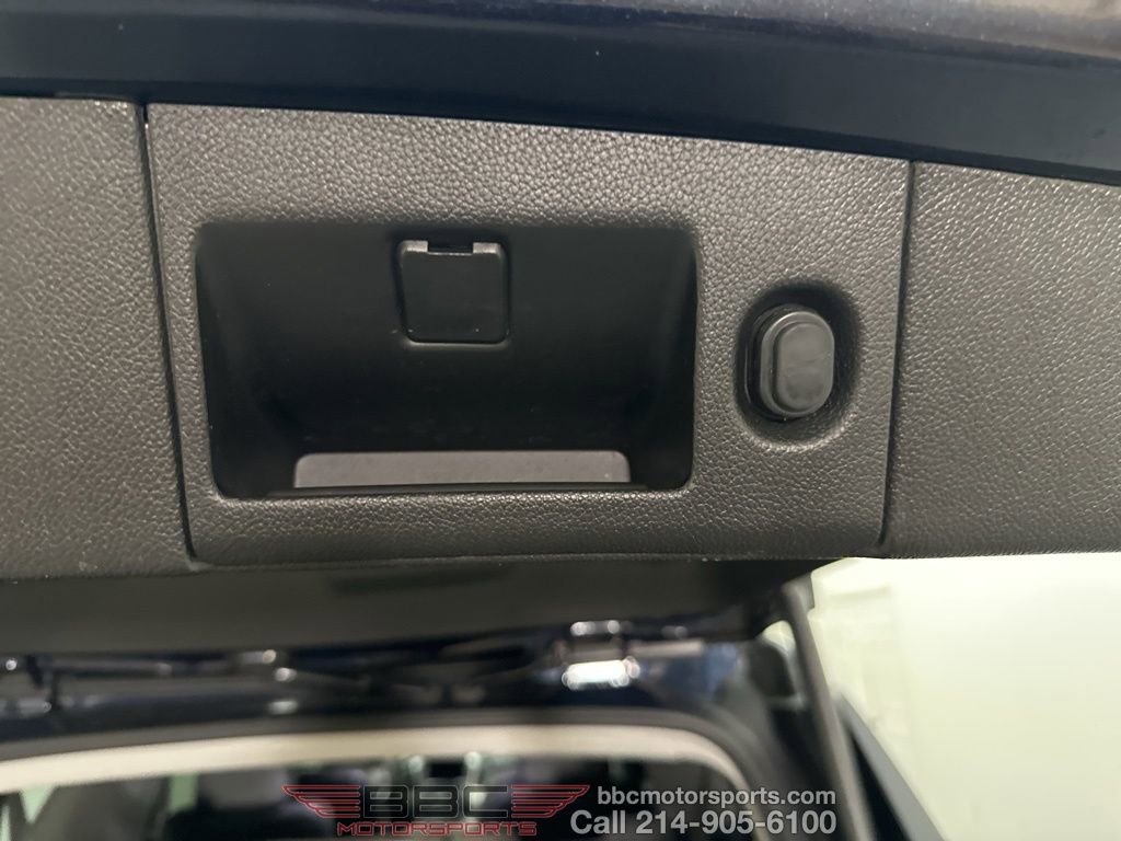 Used 2019 Chevrolet Suburban LT image 17