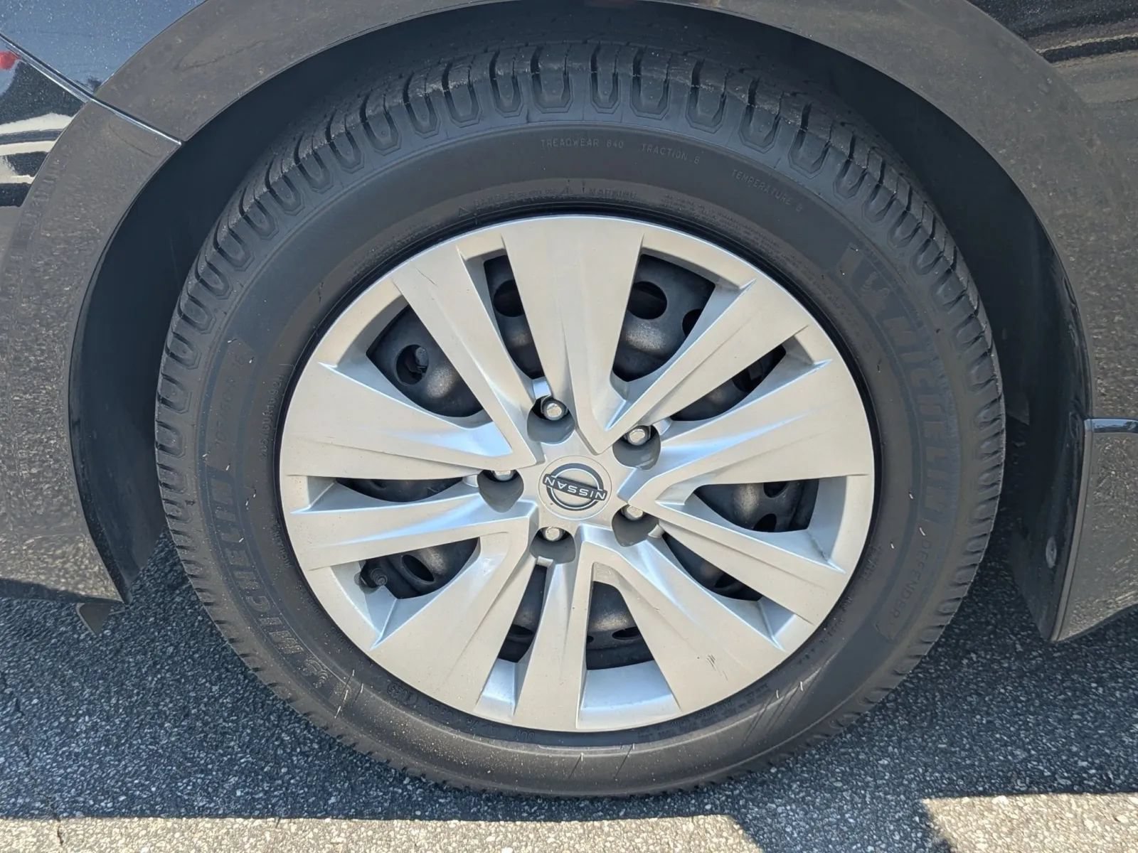 Used 2024 Nissan Sentra S FWD image 11