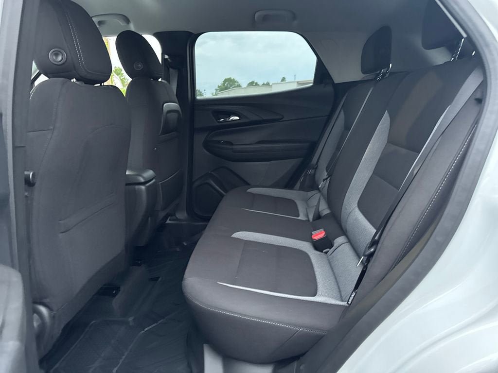 New 2026 Chevrolet TrailBlazer LT w/ Midnight Edition FWD image 13
