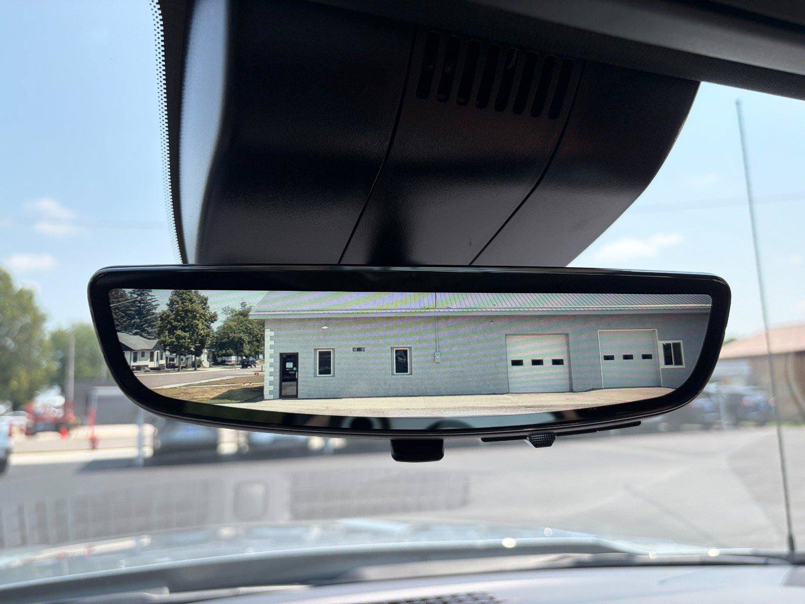 Used 2025 Chevrolet Silverado 1500 High Country w/ Technology Package AWD/4WD image 19