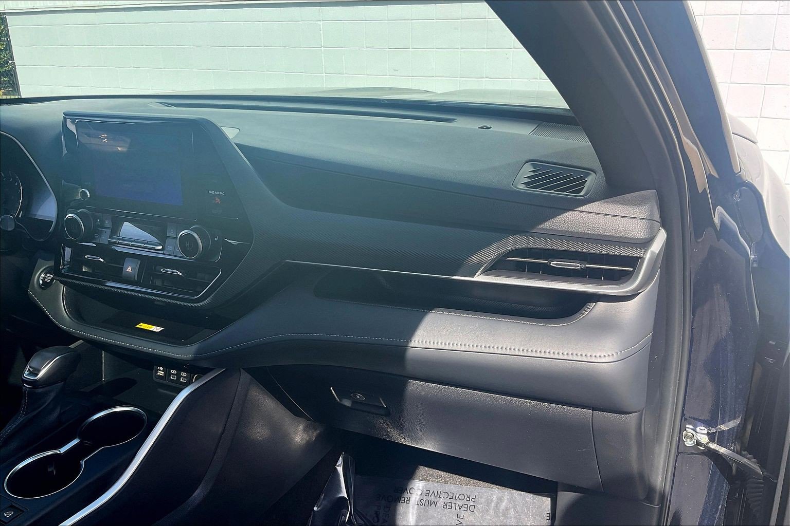 Used 2023 Toyota Highlander XSE AWD/4WD image 21