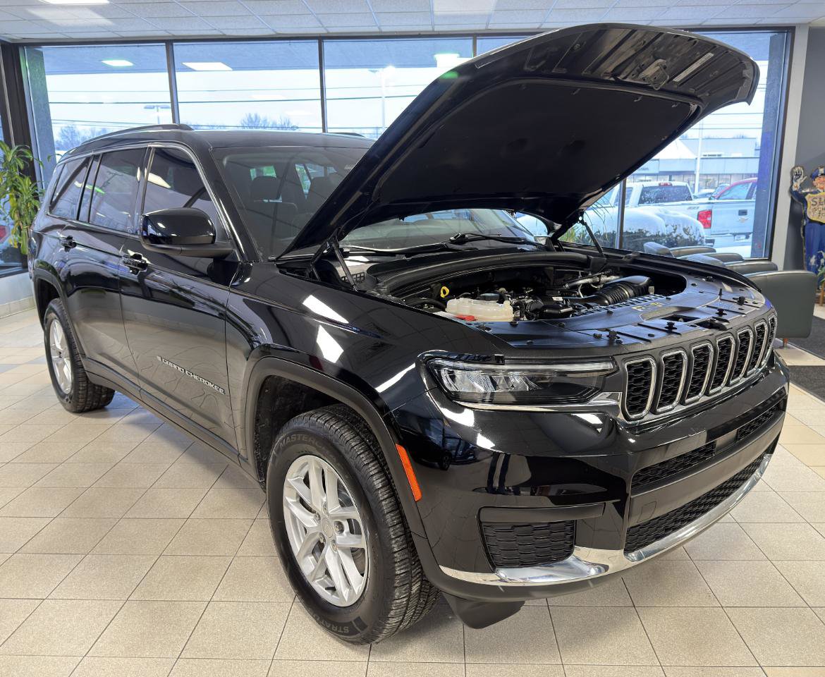 Used 2023 Jeep Grand Cherokee L Laredo w/ Trailer Tow Group (B) image 18