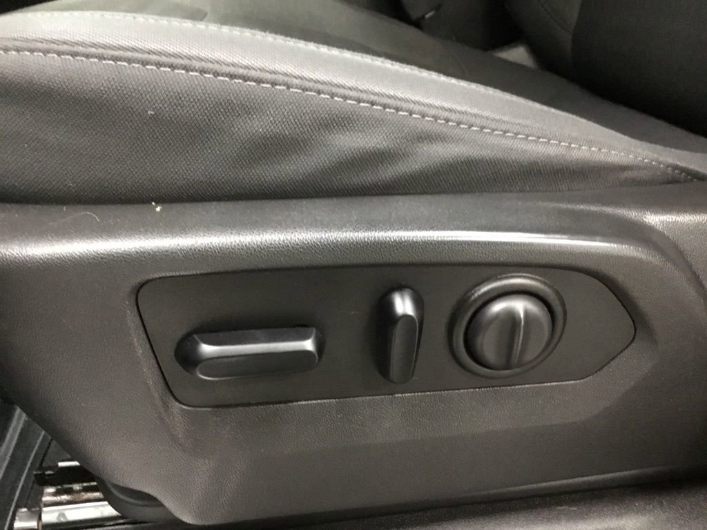 Used 2020 Chevrolet Silverado 1500 LT Trail Boss image 10