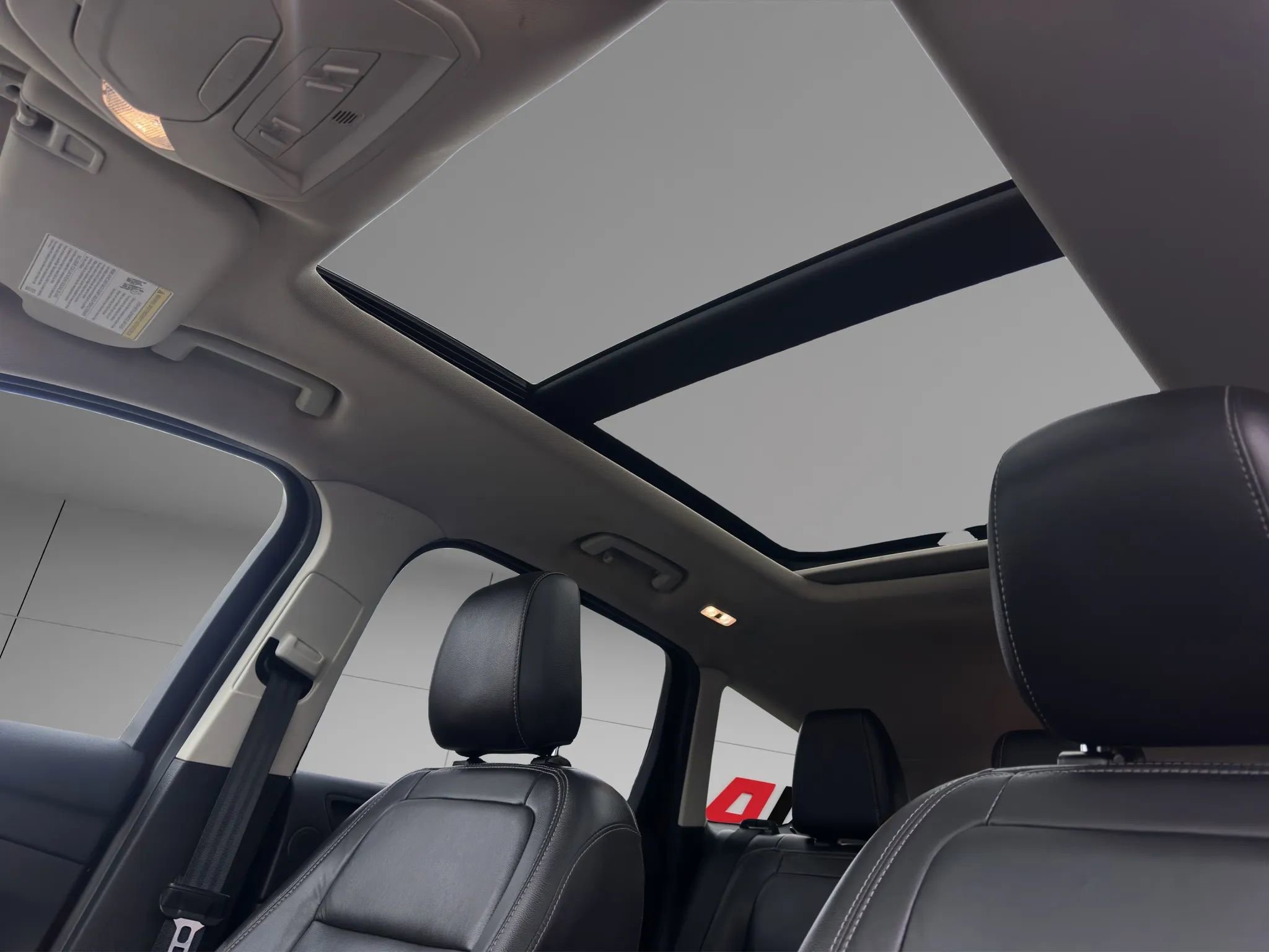 Used 2019 Ford Escape Titanium AWD/4WD image 15