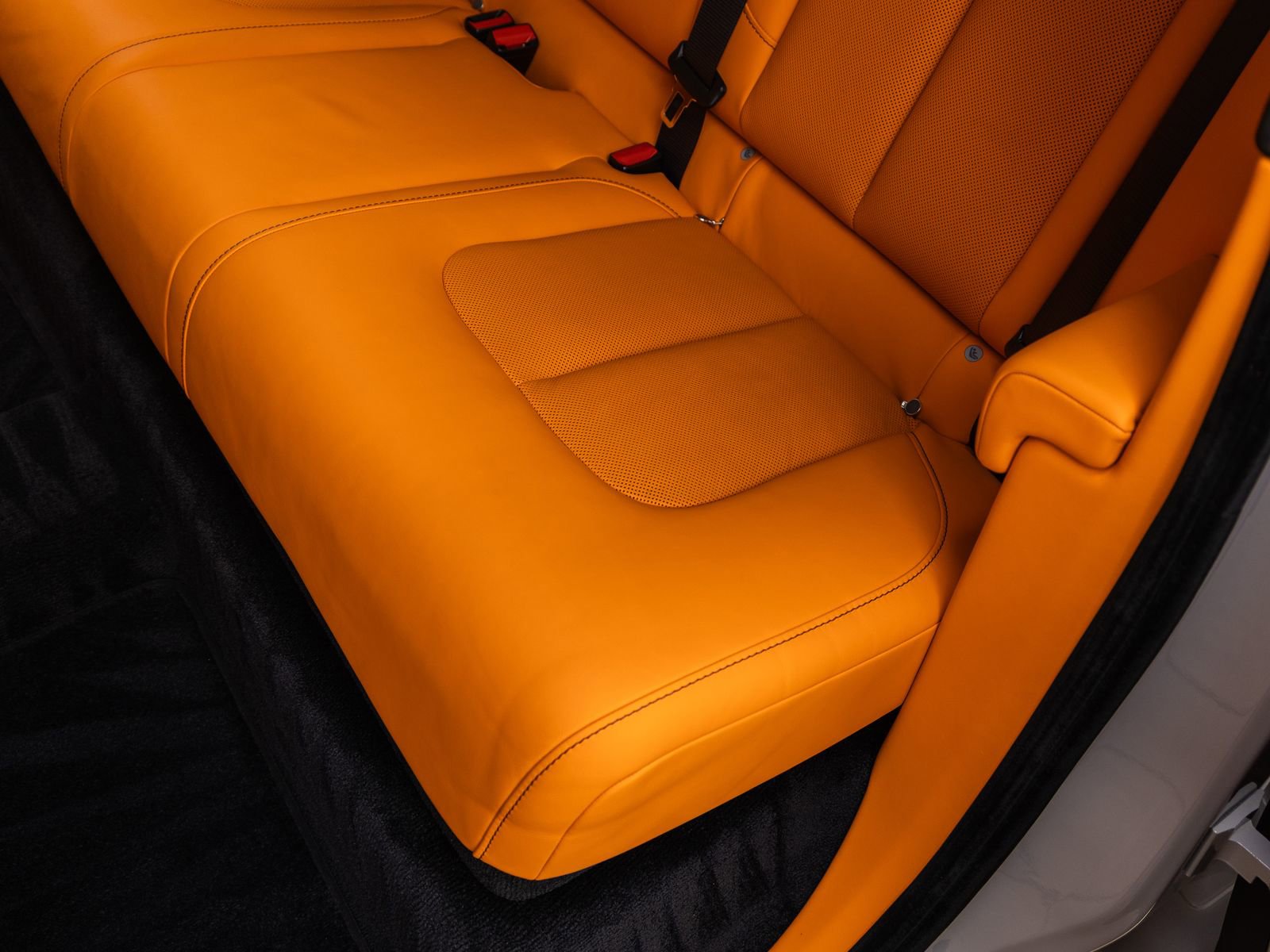 Certified 2023 Rolls-Royce Cullinan Black Badge image 42