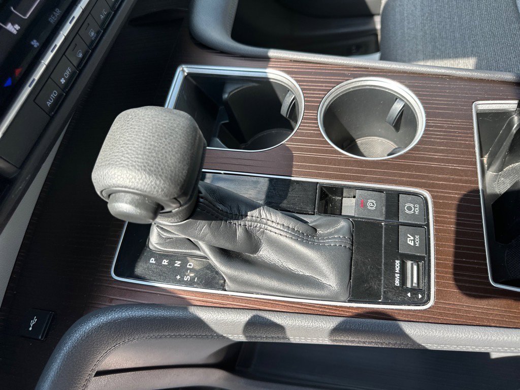 Used 2022 Toyota Sienna LE image 32