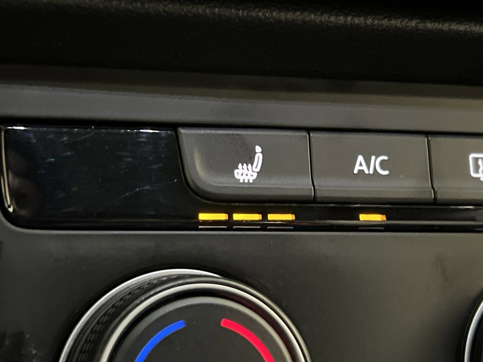 Used 2022 Volkswagen Taos SE image 36