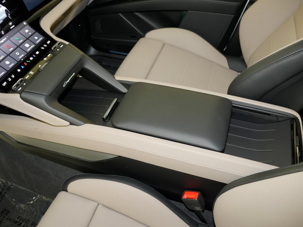 New 2026 Porsche Cayenne Electric AWD/4WD image 35