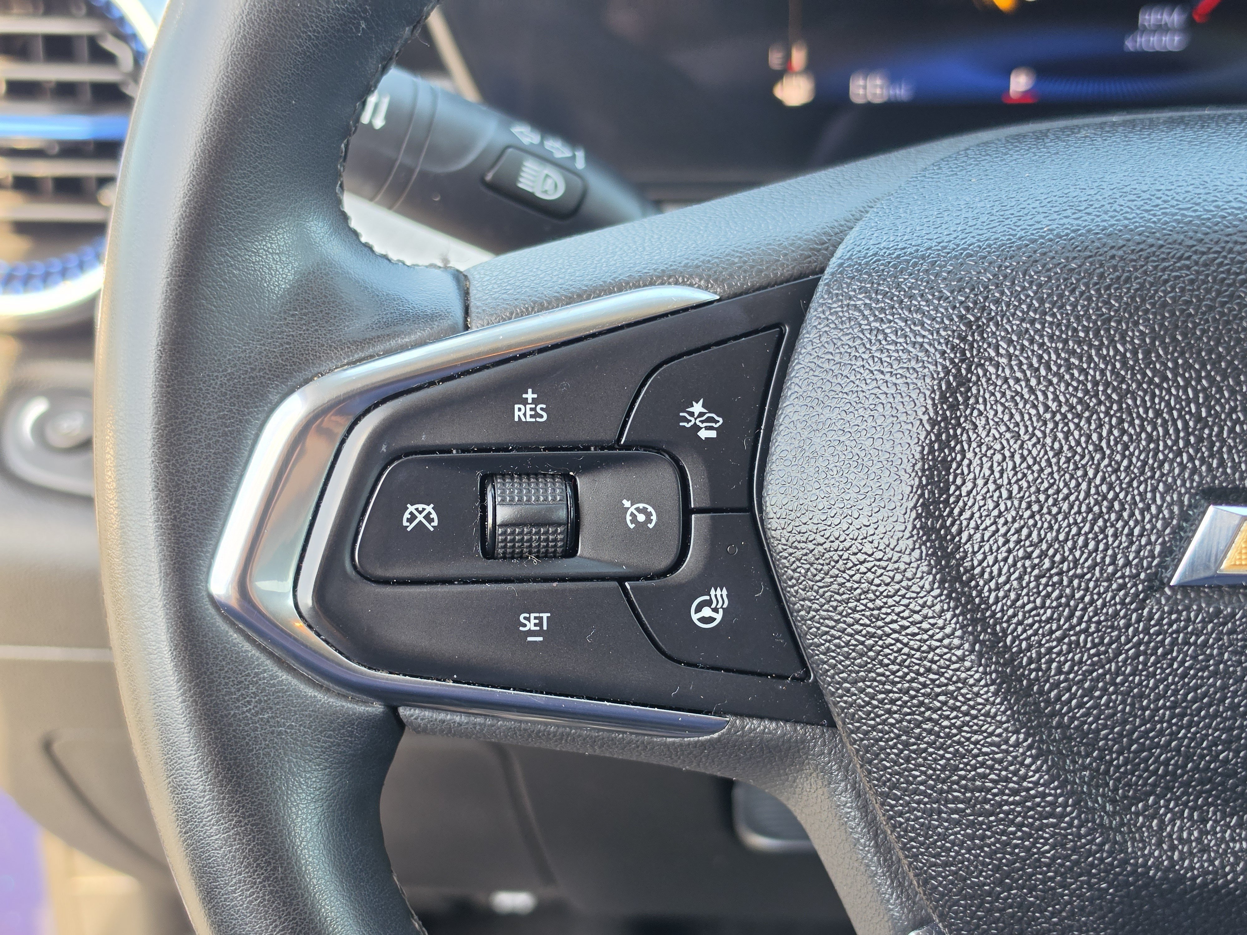 Certified 2024 Chevrolet Trax LT w/ Sunroof Package FWD image 18