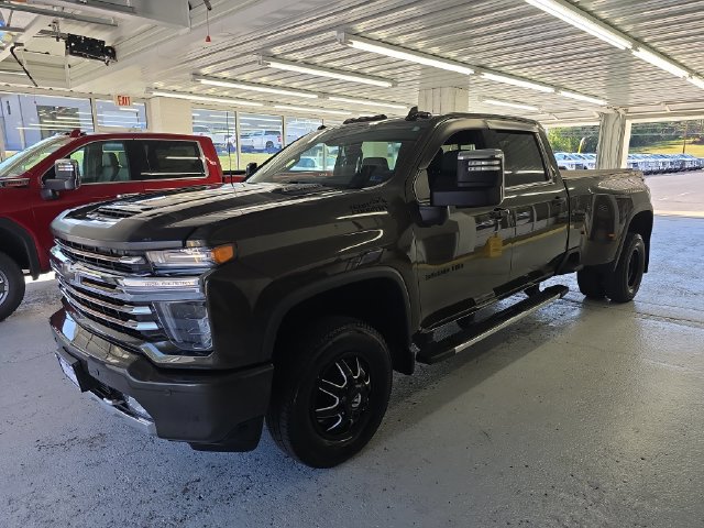 Certified 2022 Chevrolet Silverado 3500 High Country AWD/4WD image 2