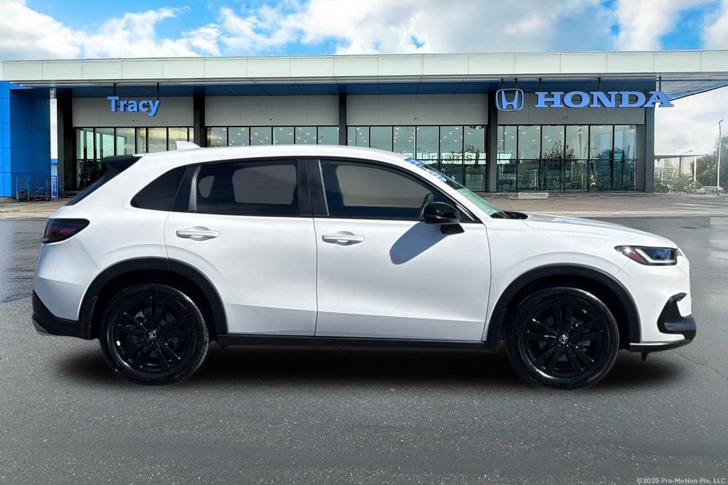 Certified 2026 Honda HR-V Sport image 4