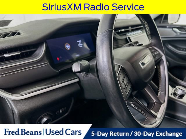 Used 2021 Jeep Grand Cherokee L Laredo w/ Luxury Tech Group I image 12