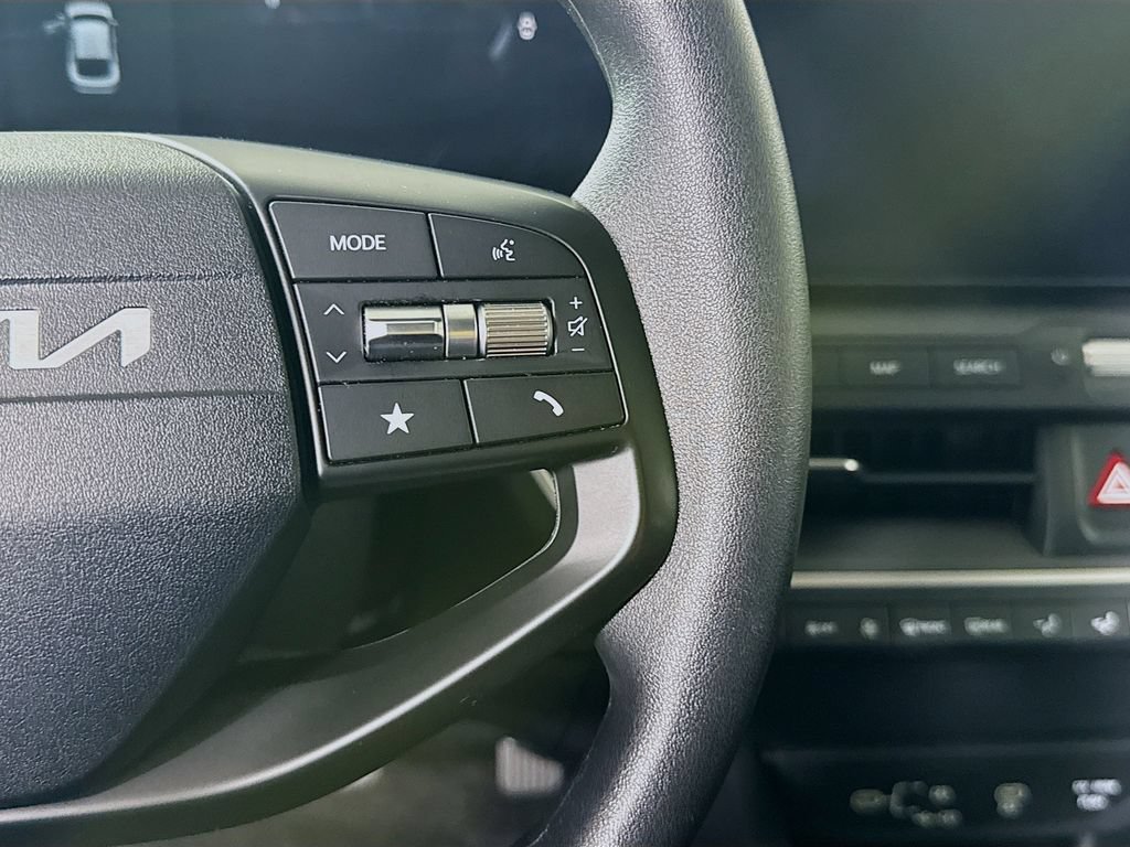Certified 2025 Kia K4 FWD image 21