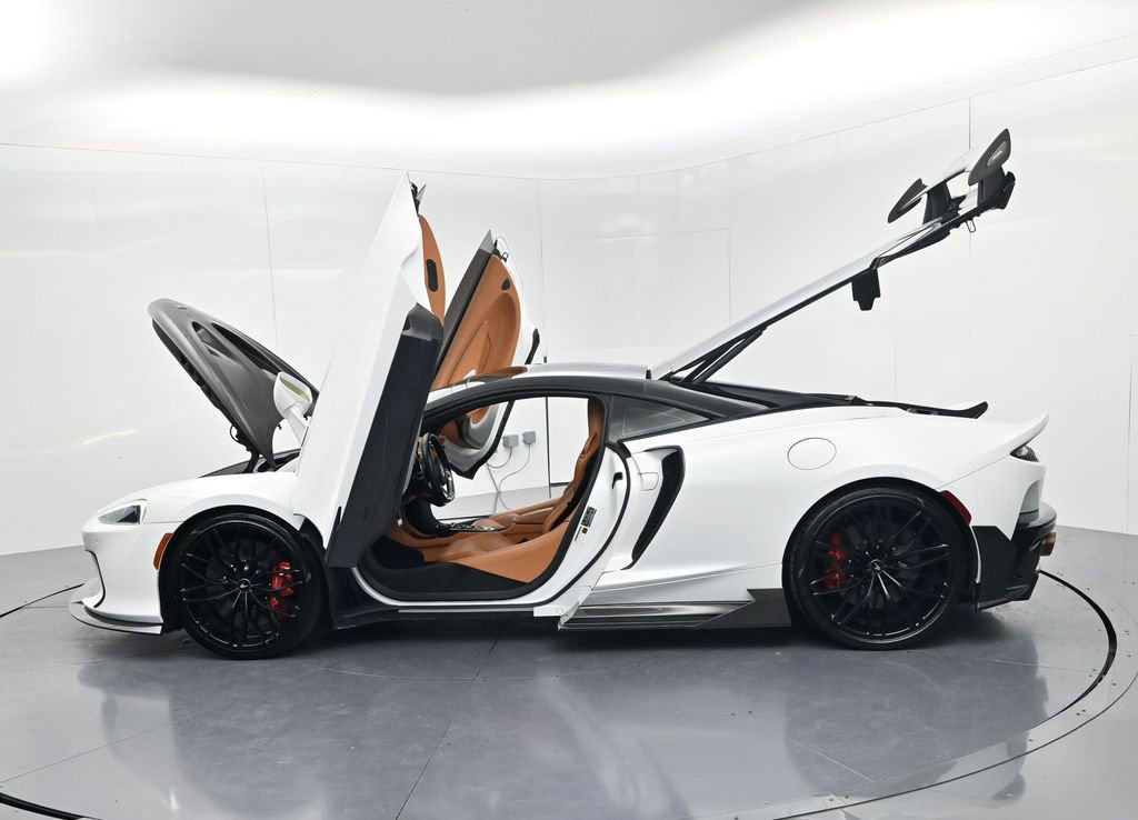Used 2022 McLaren GT RWD image 72