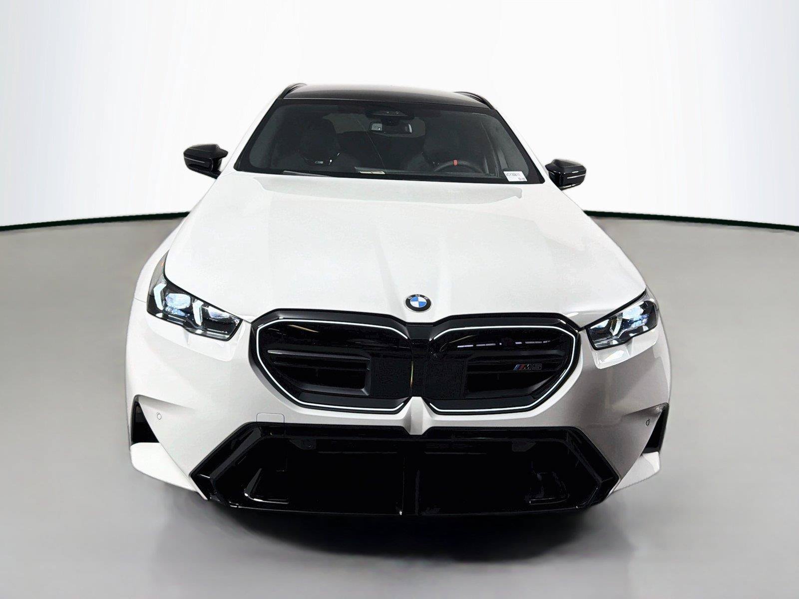 New 2027 BMW M5 Touring AWD/4WD image 2