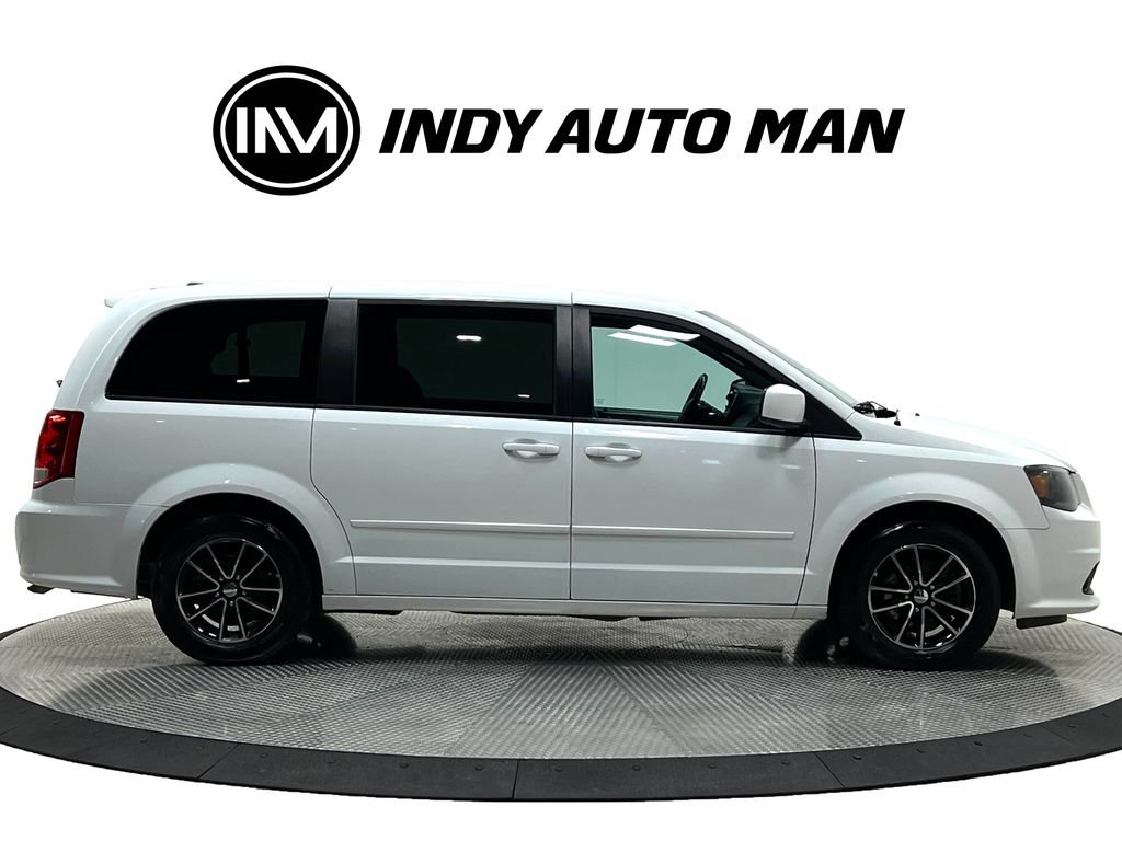 Used 2016 Dodge Grand Caravan R/T FWD image 3