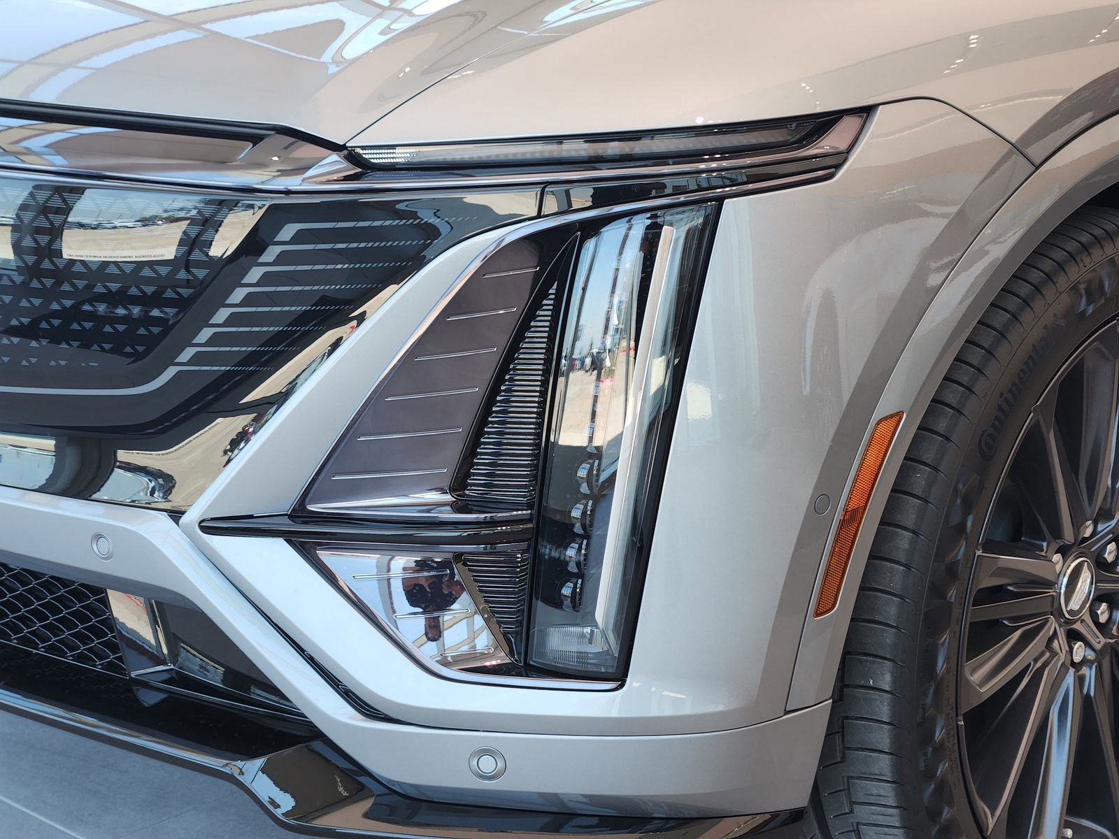 New 2026 Cadillac Lyriq V image 7