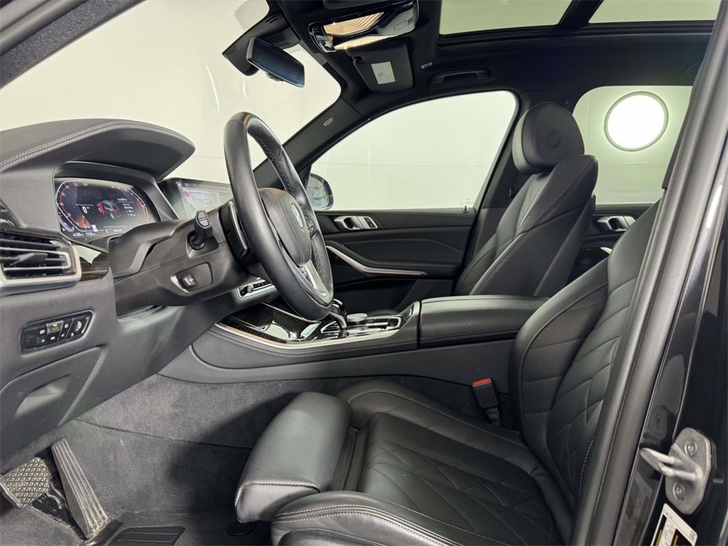 Used 2023 BMW X5 xDrive40i w/ Premium Package image 4