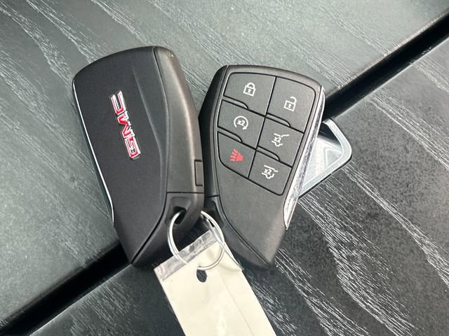 Used 2021 GMC Yukon Denali w/ Denali Ultimate Package image 31