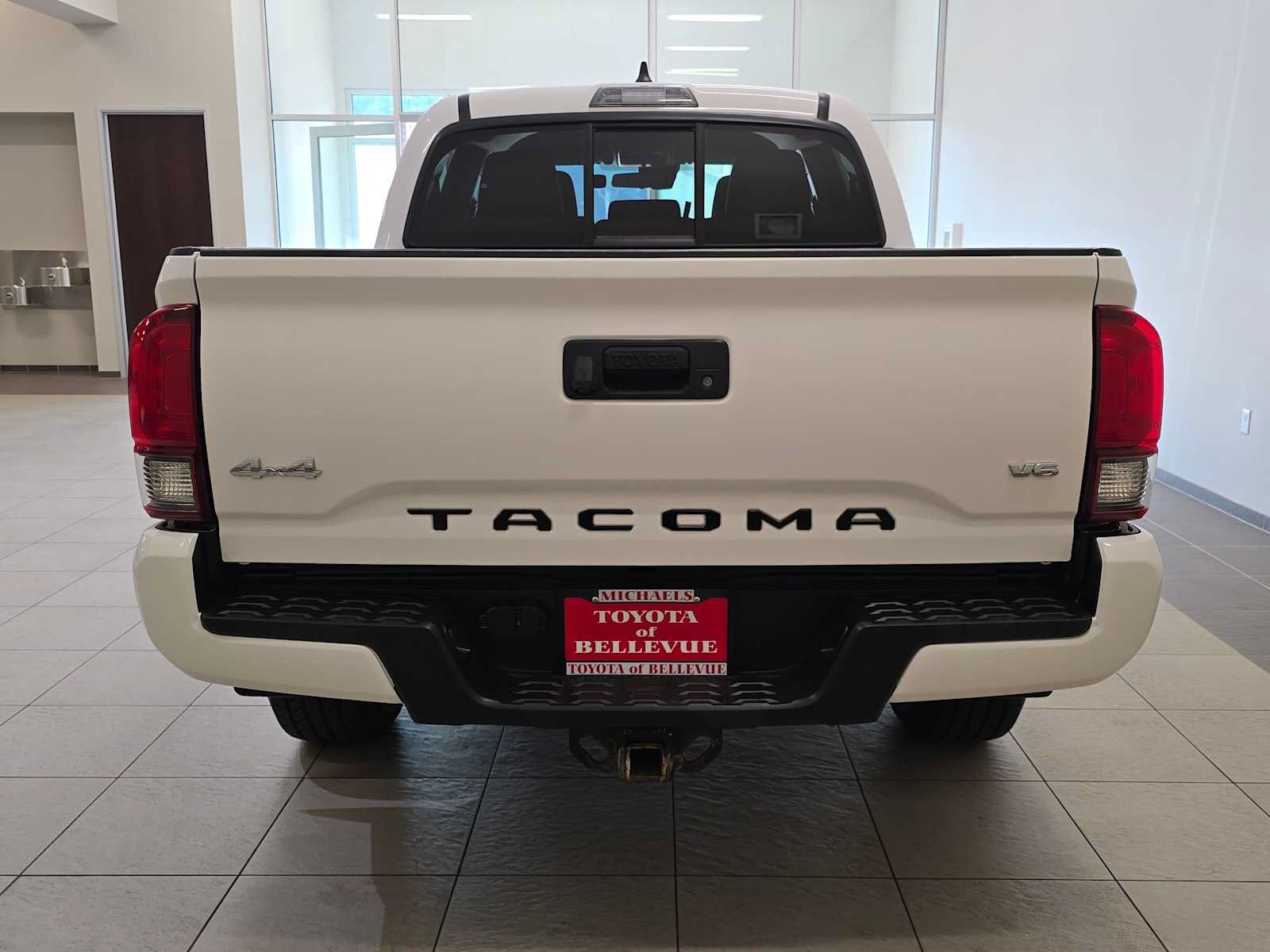 Used 2020 Toyota Tacoma SR AWD/4WD image 5