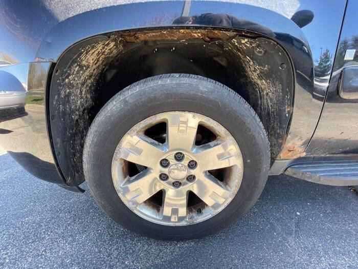 Used 2007 GMC Yukon XL SLT w/ SLT Preferred Equipment Group AWD/4WD image 11