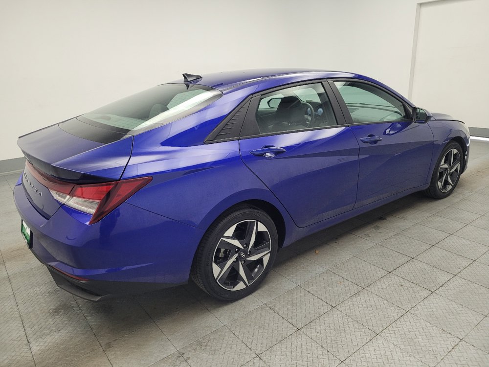 Used 2023 Hyundai Elantra SEL w/ Convenience Package FWD image 9