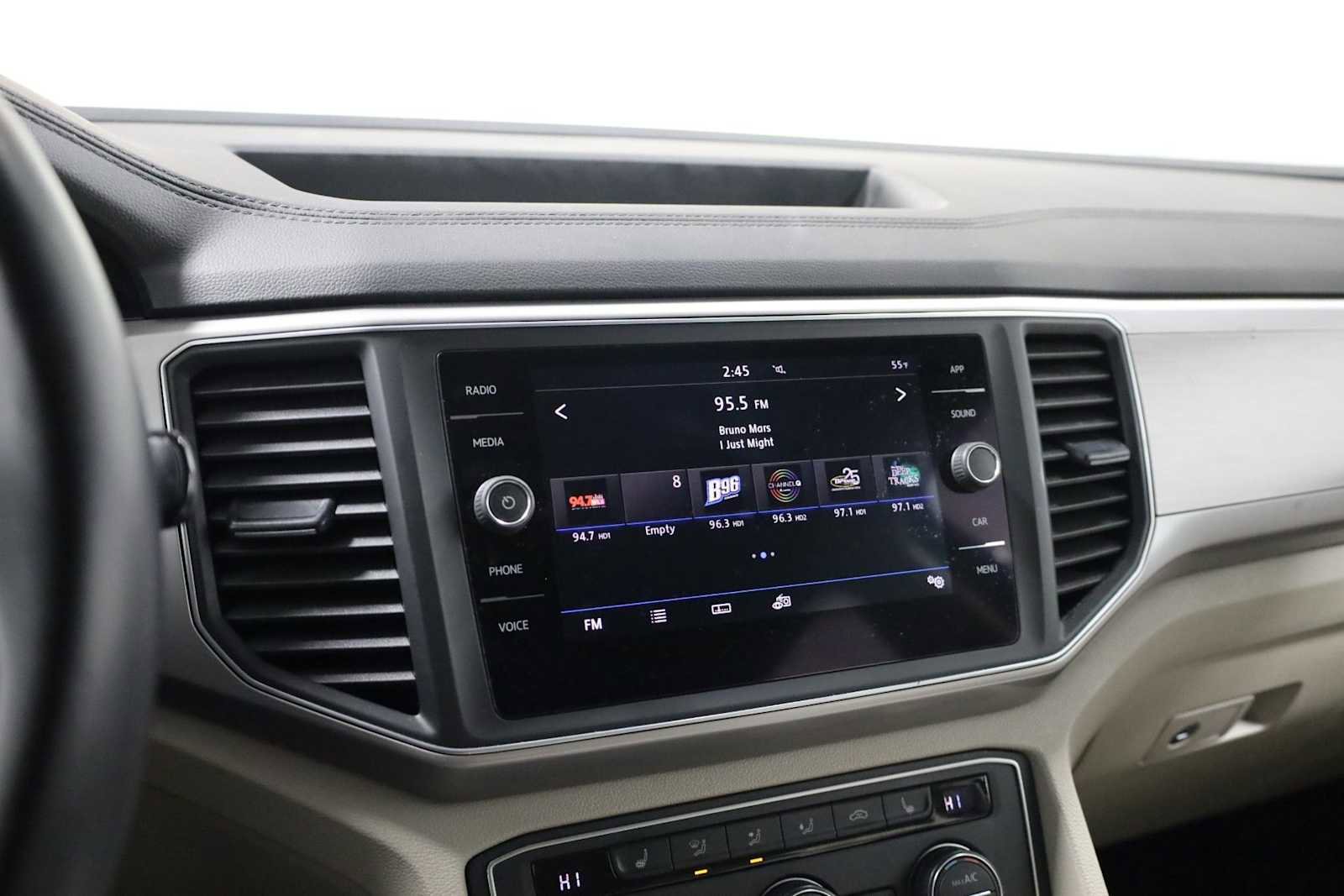 Used 2019 Volkswagen Atlas SE image 29