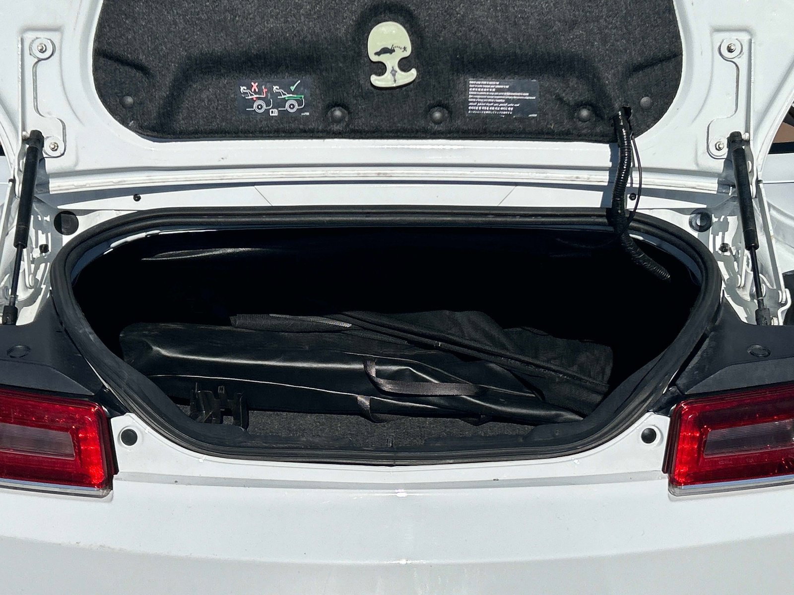 Used 2015 Chevrolet Camaro LT w/ RS Package image 11