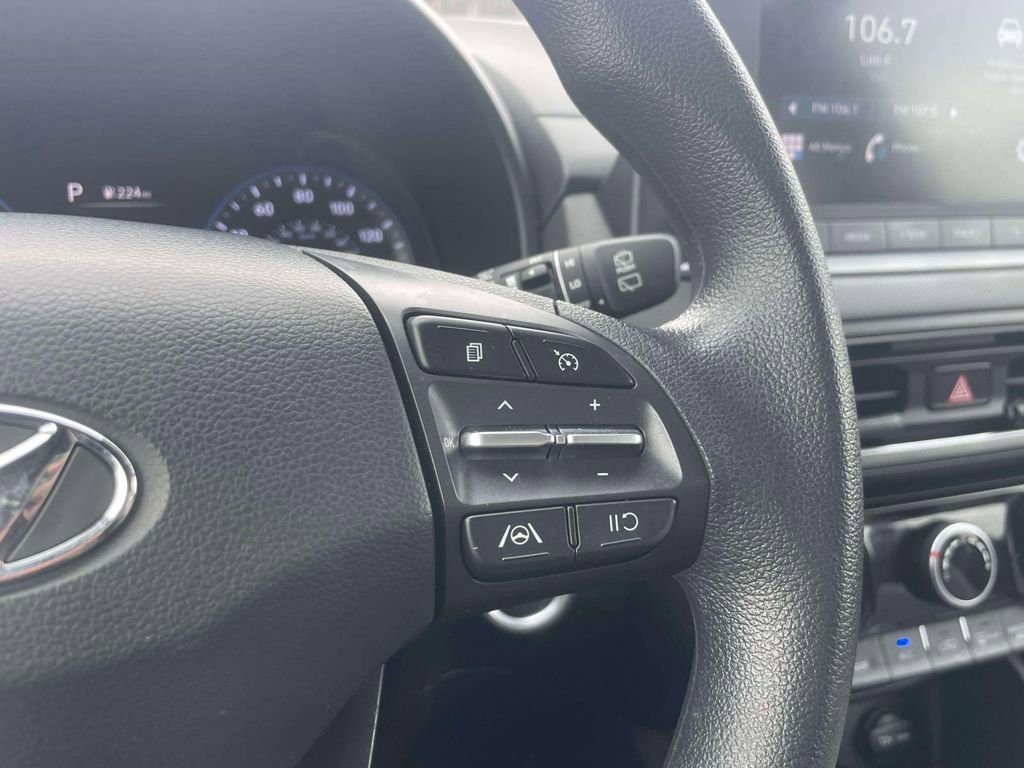 Used 2023 Hyundai Kona SEL image 22