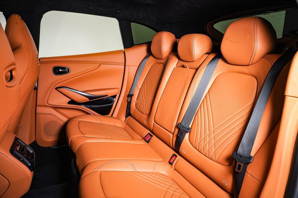 Used 2023 Aston Martin DBX AWD/4WD image 20