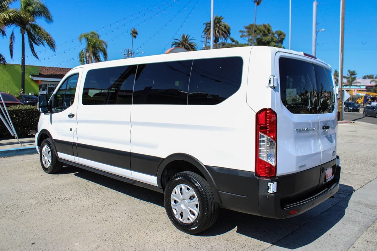 Used 2023 Ford Transit 350 XLT RWD image 3