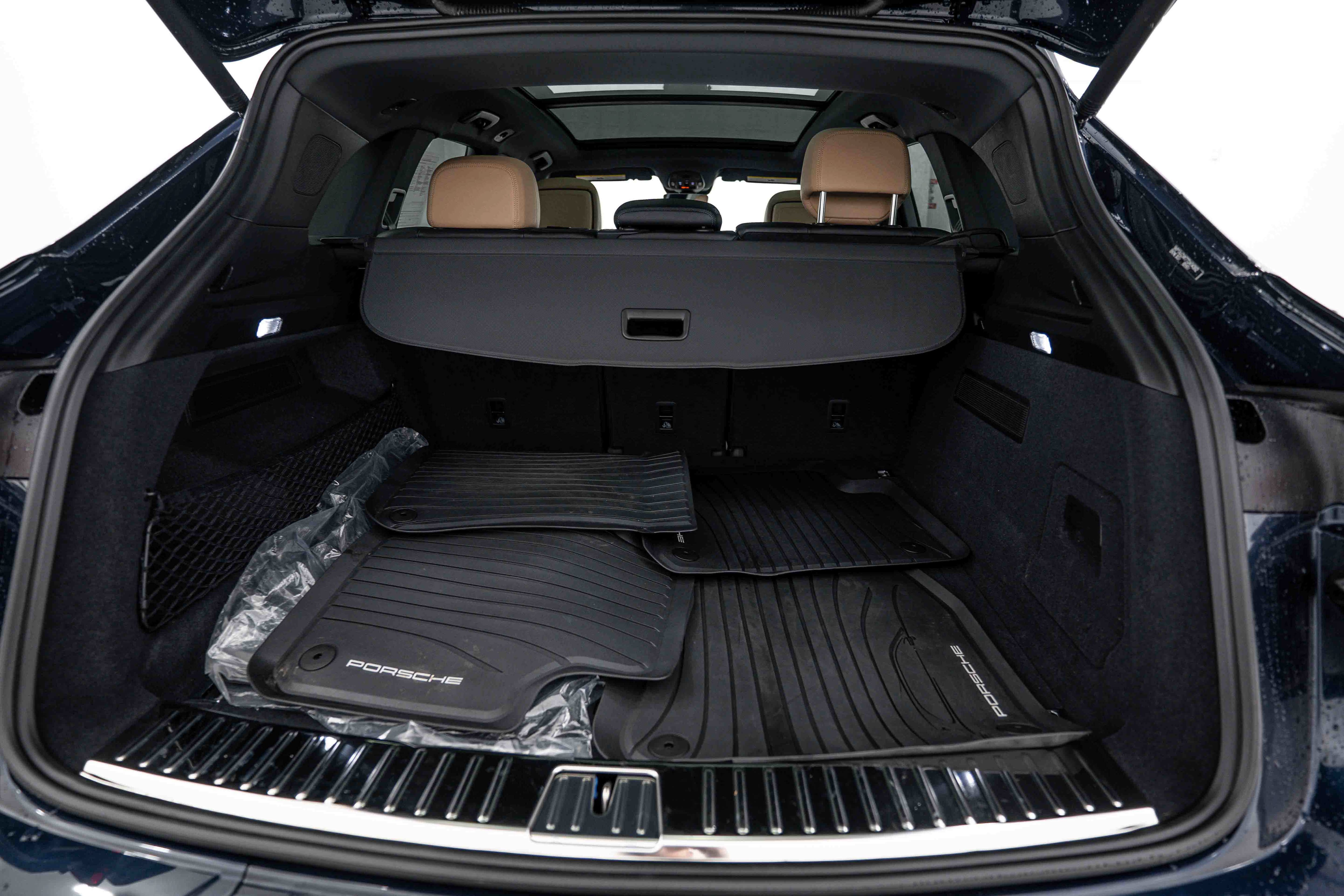 Certified 2026 Porsche Cayenne AWD/4WD image 25