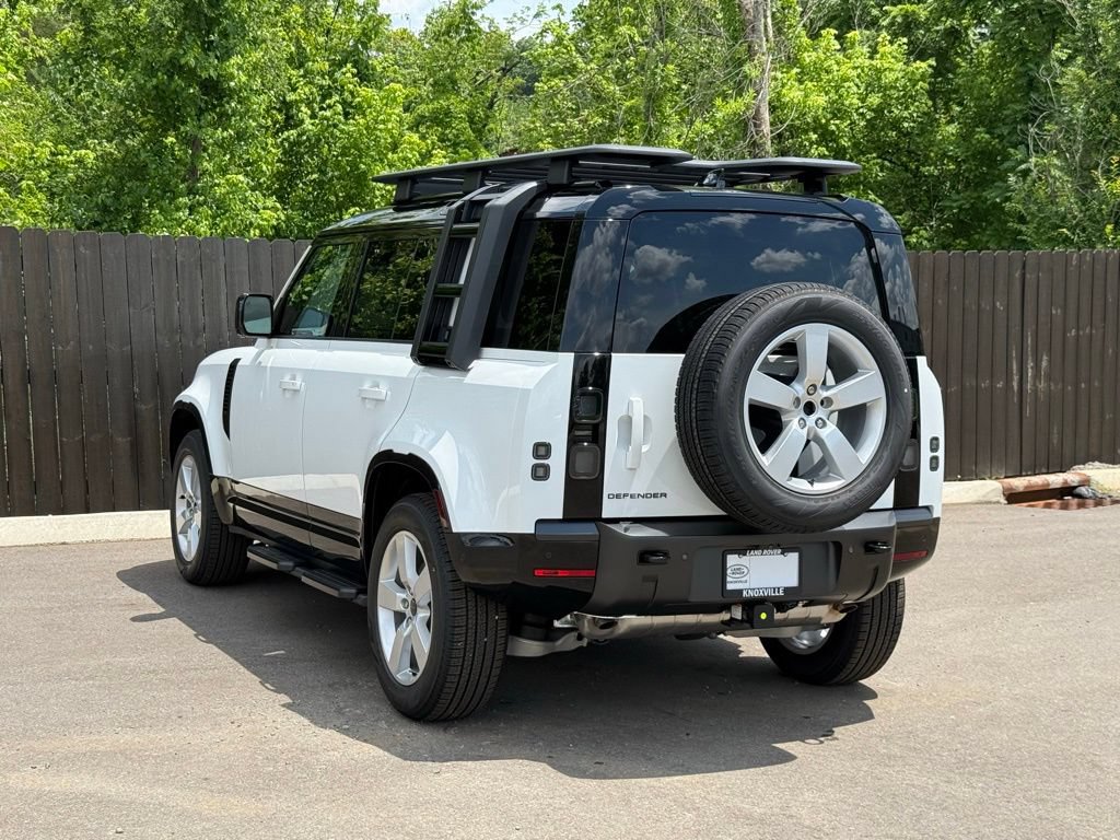 New 2026 Land Rover Defender 110 X-Dynamic SE AWD/4WD image 3