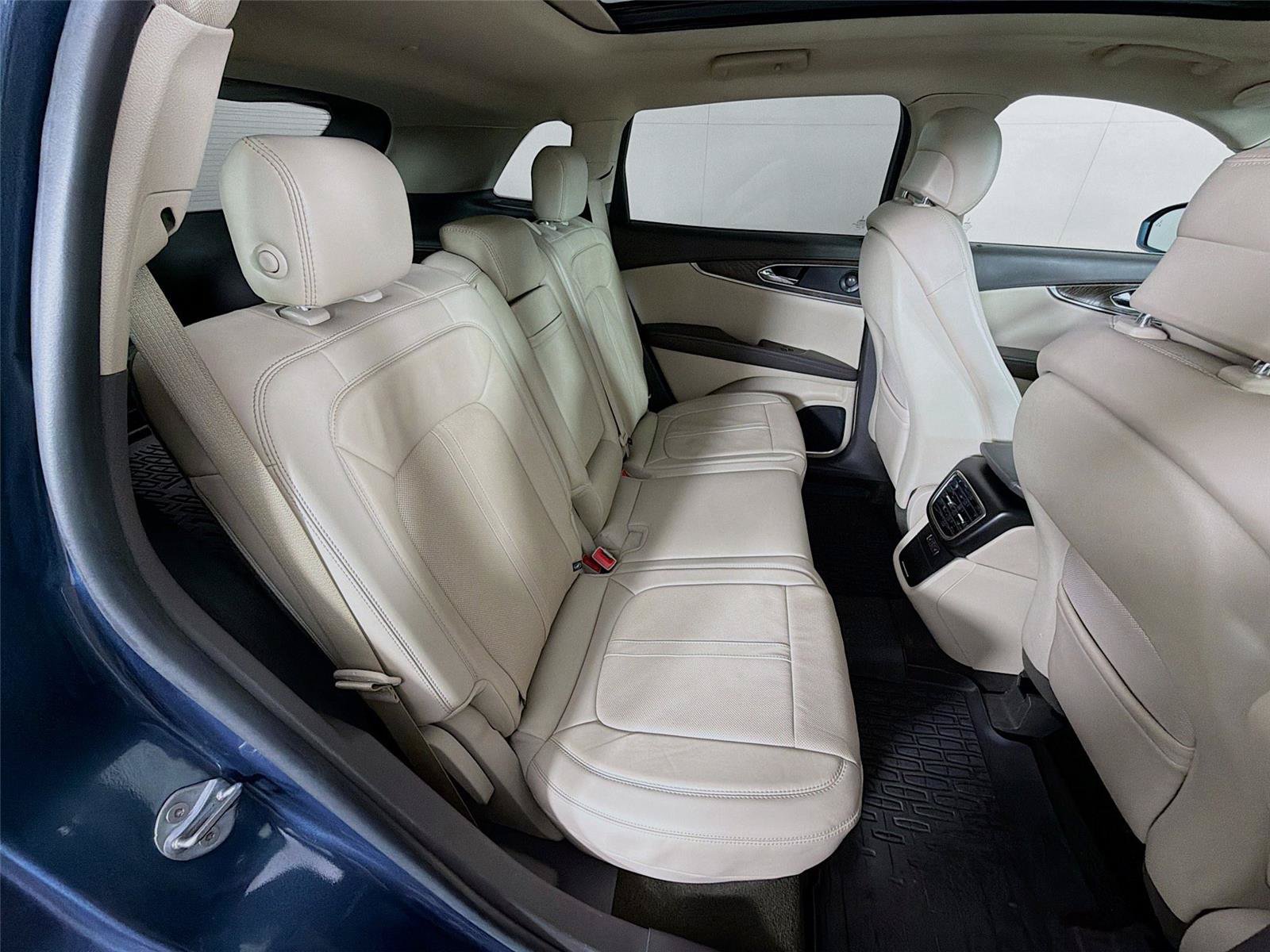 Used 2019 Lincoln Nautilus Reserve AWD/4WD image 30