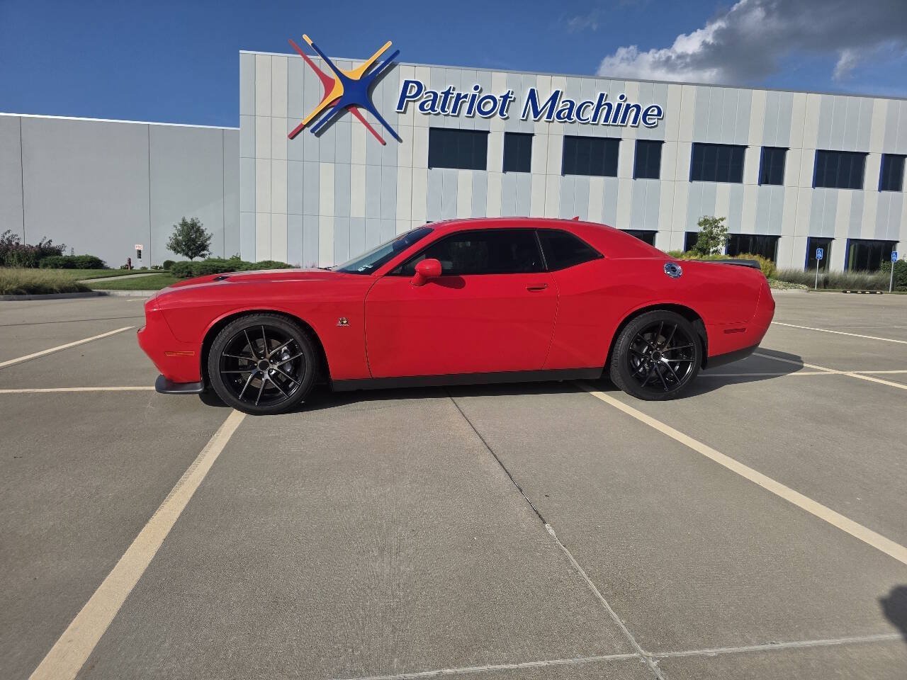 Used 2015 Dodge Challenger R/T Scat Pack RWD image 2