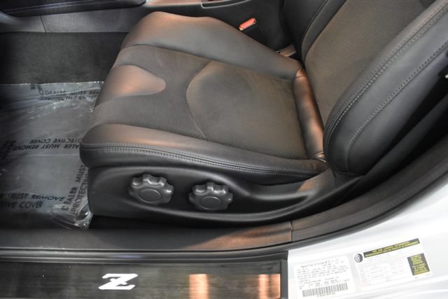 Certified 2024 Nissan Z Performance w/ Floor Mat Package RWD image 13