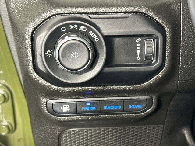 Used 2023 Jeep Wrangler Unlimited w/ Cold Weather Group image 19