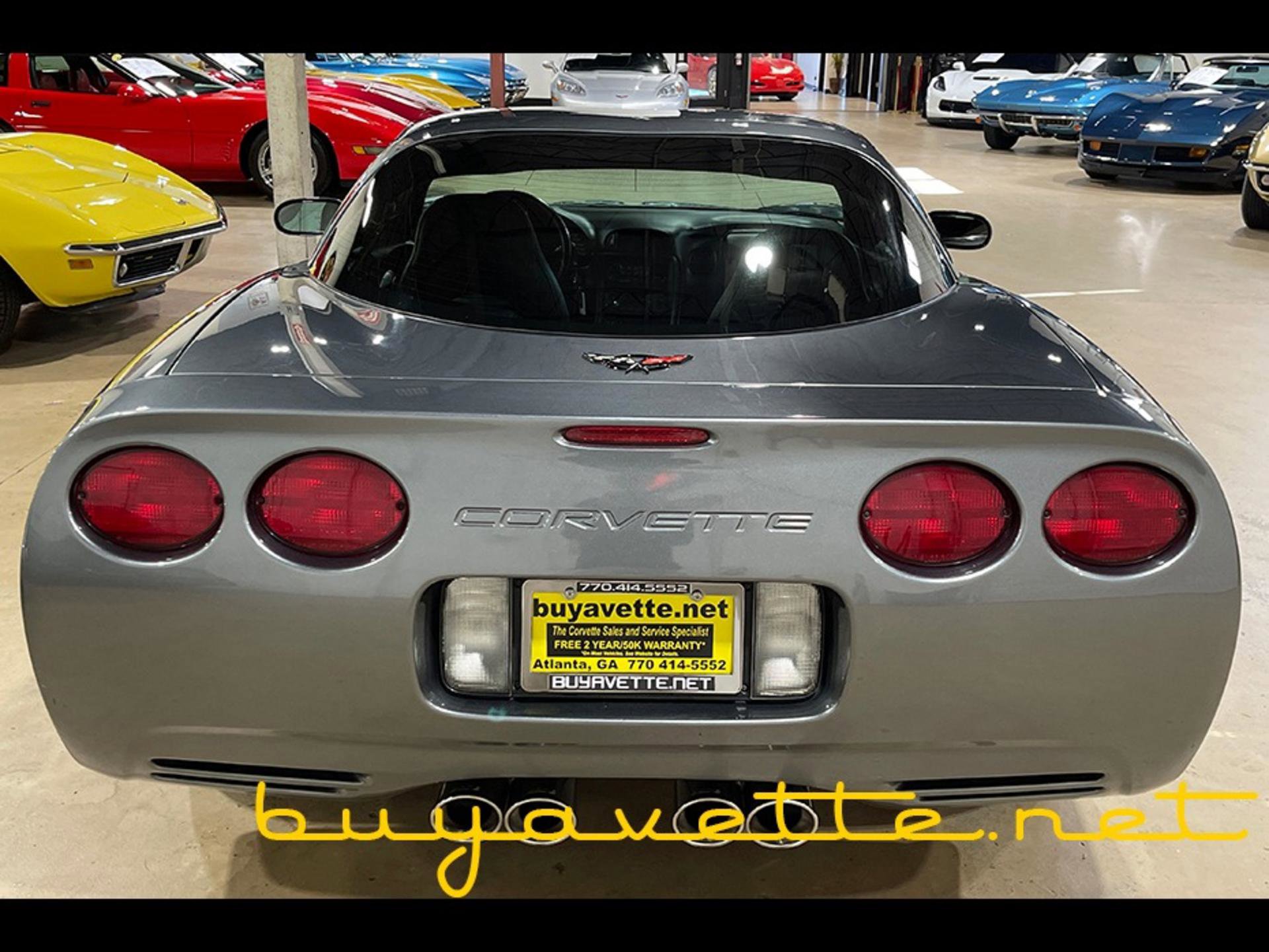Used 2004 Chevrolet Corvette Coupe w/ Roof Package image 5
