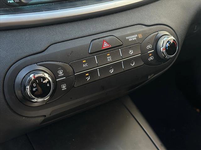 Used 2020 Kia Sorento LX image 13
