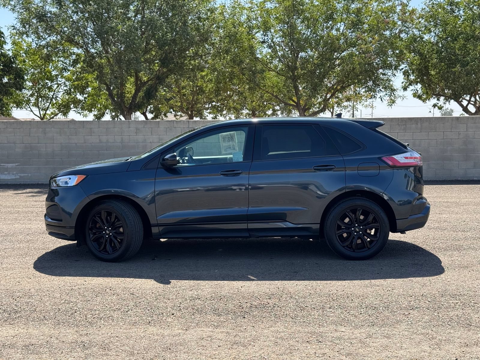 Used 2024 Ford Edge SE w/ Black Appearance Package AWD/4WD image 11