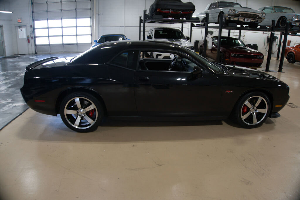 Used 2014 Dodge Challenger SRT8 w/ Harman/Kardon Audio Group image 6