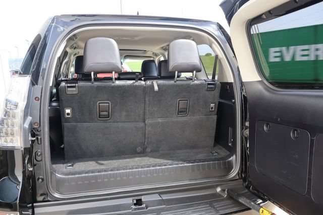 Used 2014 Lexus GX 460 w/ Premium Package AWD/4WD image 26