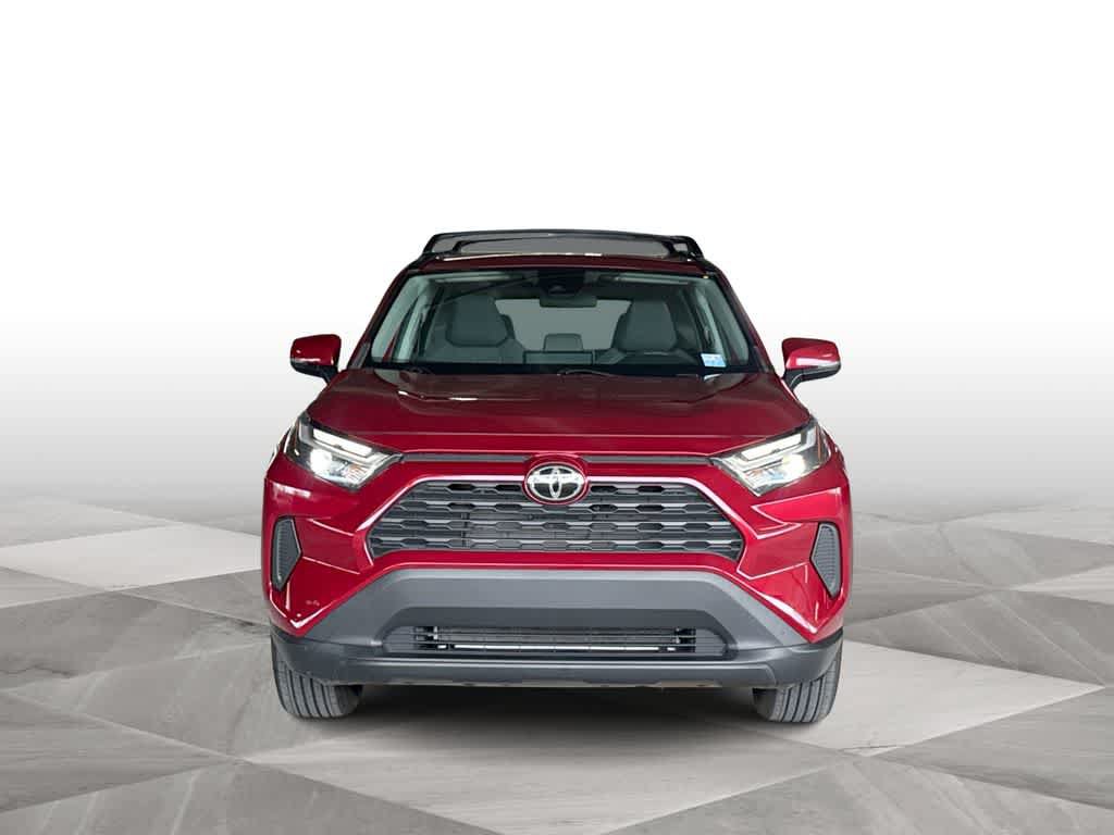 Used 2024 Toyota RAV4 XLE w/ Convenience Package FWD image 3
