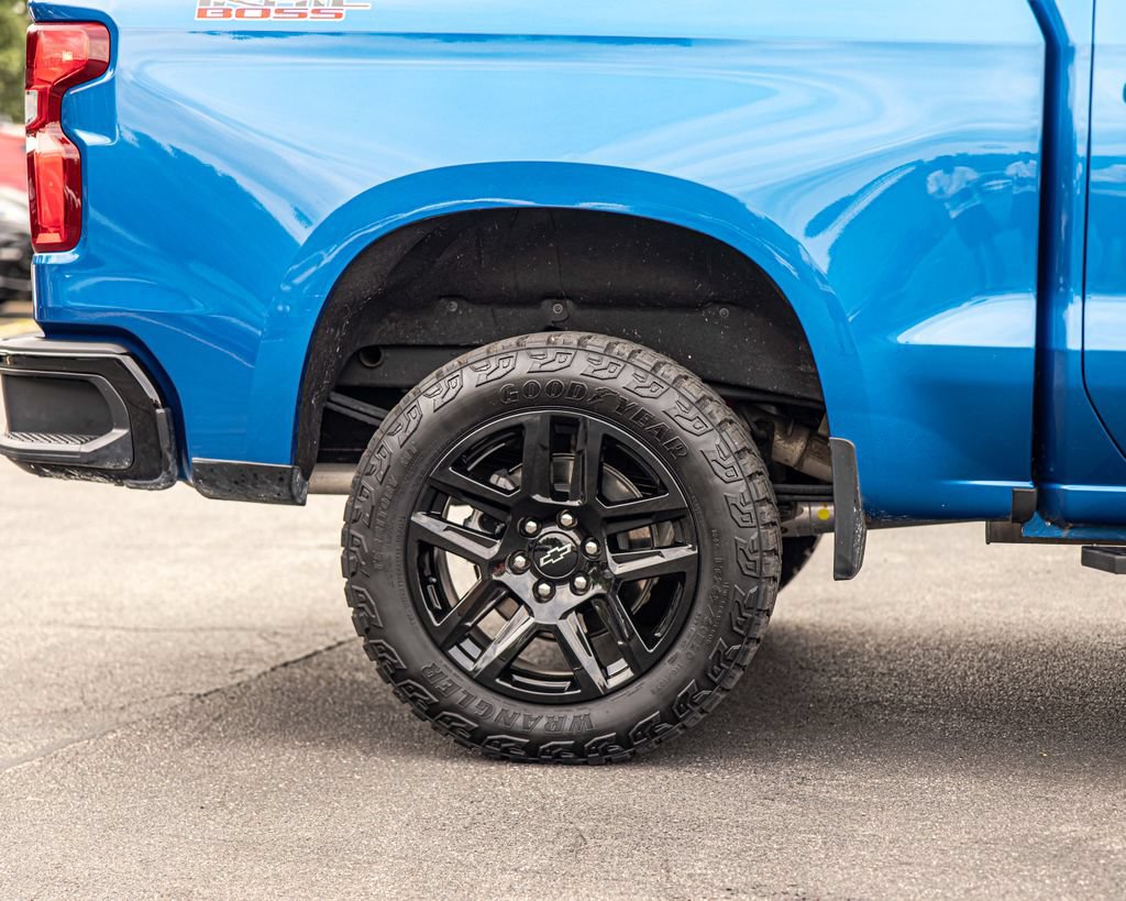 Used 2024 Chevrolet Silverado 1500 LT Trail Boss w/ LT Trail Boss Premium Package AWD/4WD image 11