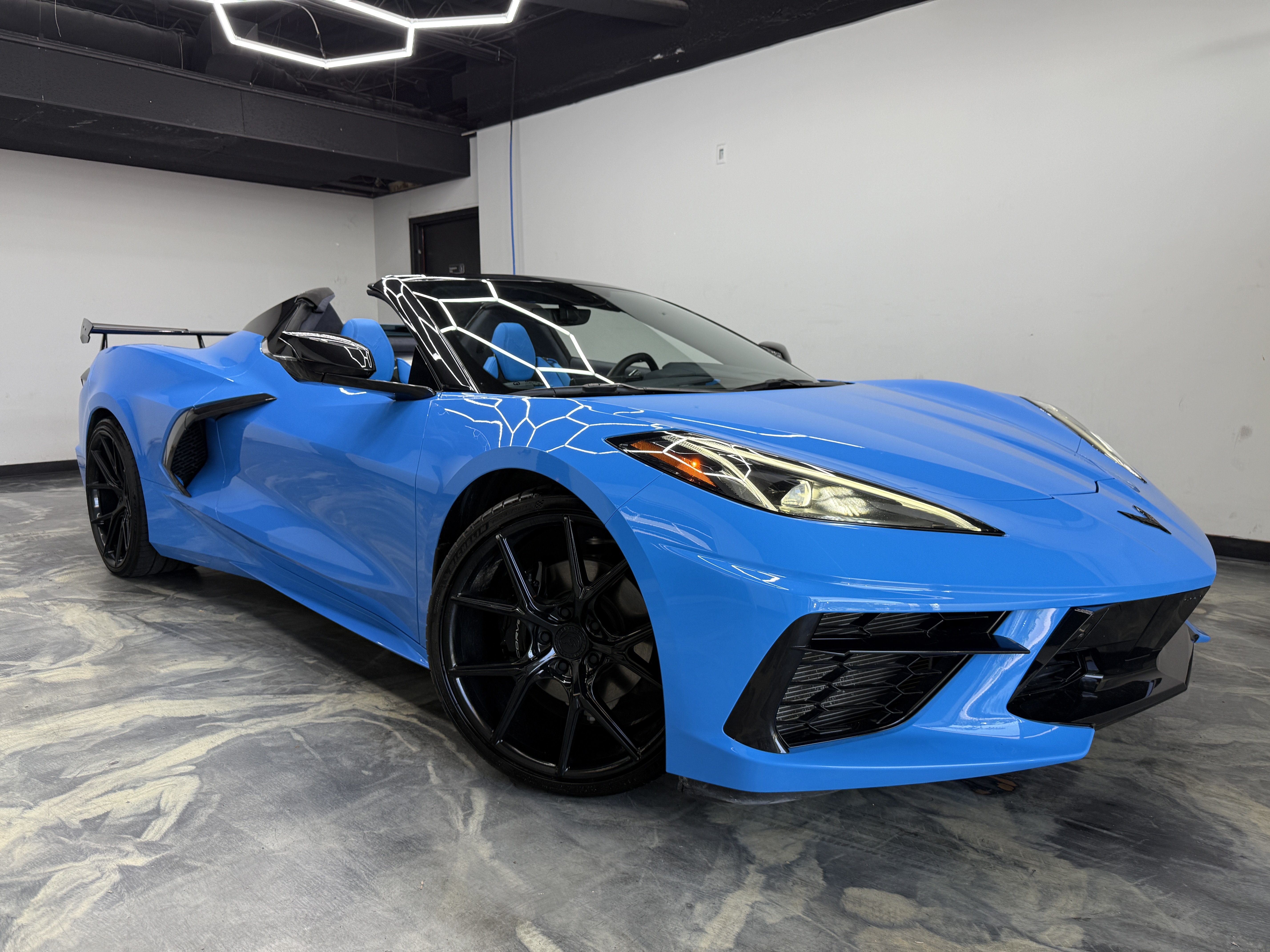 Used 2023 Chevrolet Corvette Stingray Premium Conv w/ 3LT RWD image 7