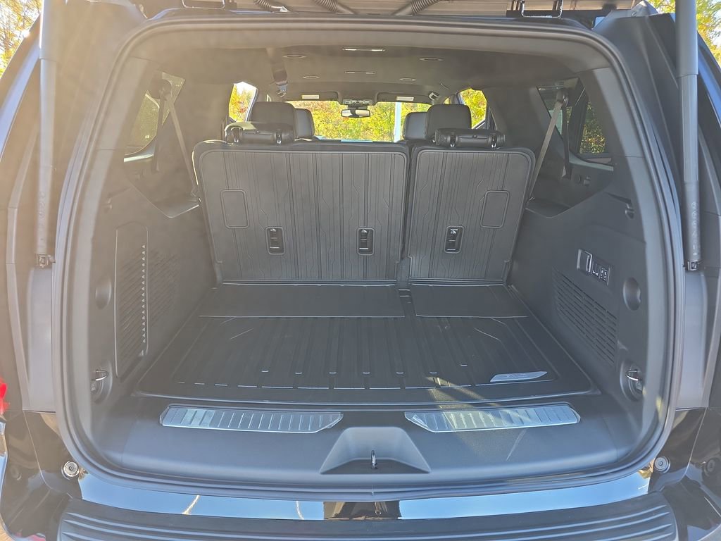 New 2026 GMC Yukon XL Denali w/ LPO, Floor Liner Package AWD/4WD image 13