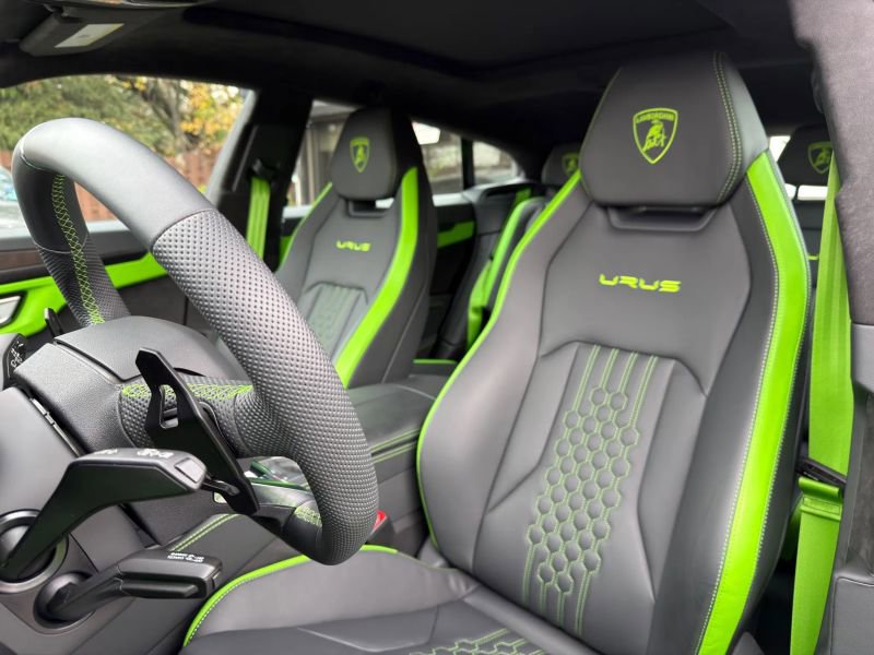Used 2024 Lamborghini Urus S image 11