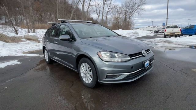 Used 2018 Volkswagen Golf S FWD image 2